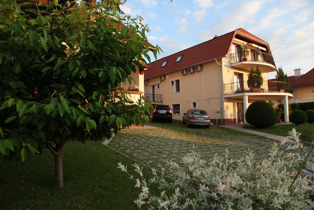 Erika Apartmanházak Hévíz Quarto foto