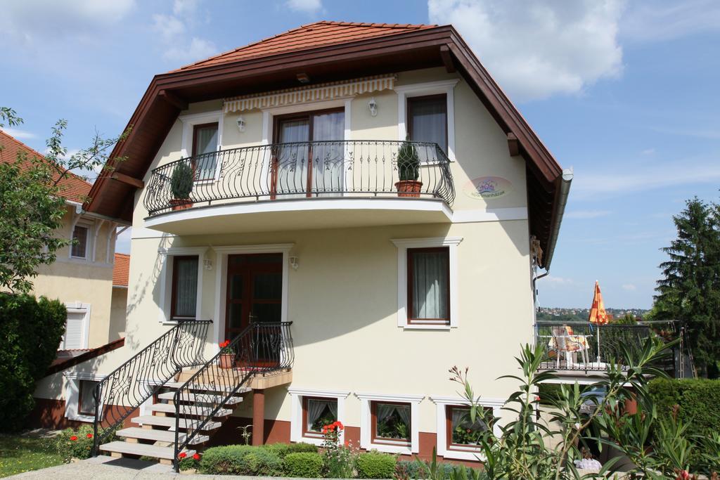 Erika Apartmanházak Hévíz Exterior foto