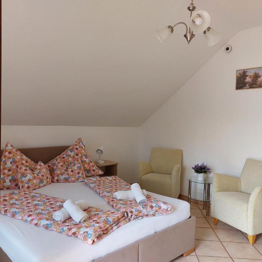 Erika Apartmanházak Hévíz Exterior foto