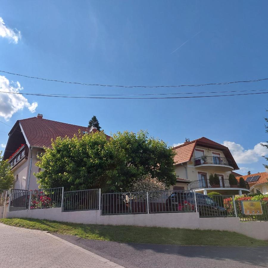 Erika Apartmanházak Hévíz Exterior foto