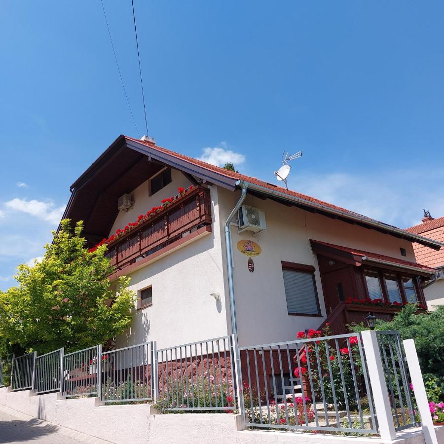 Erika Apartmanházak Hévíz Exterior foto