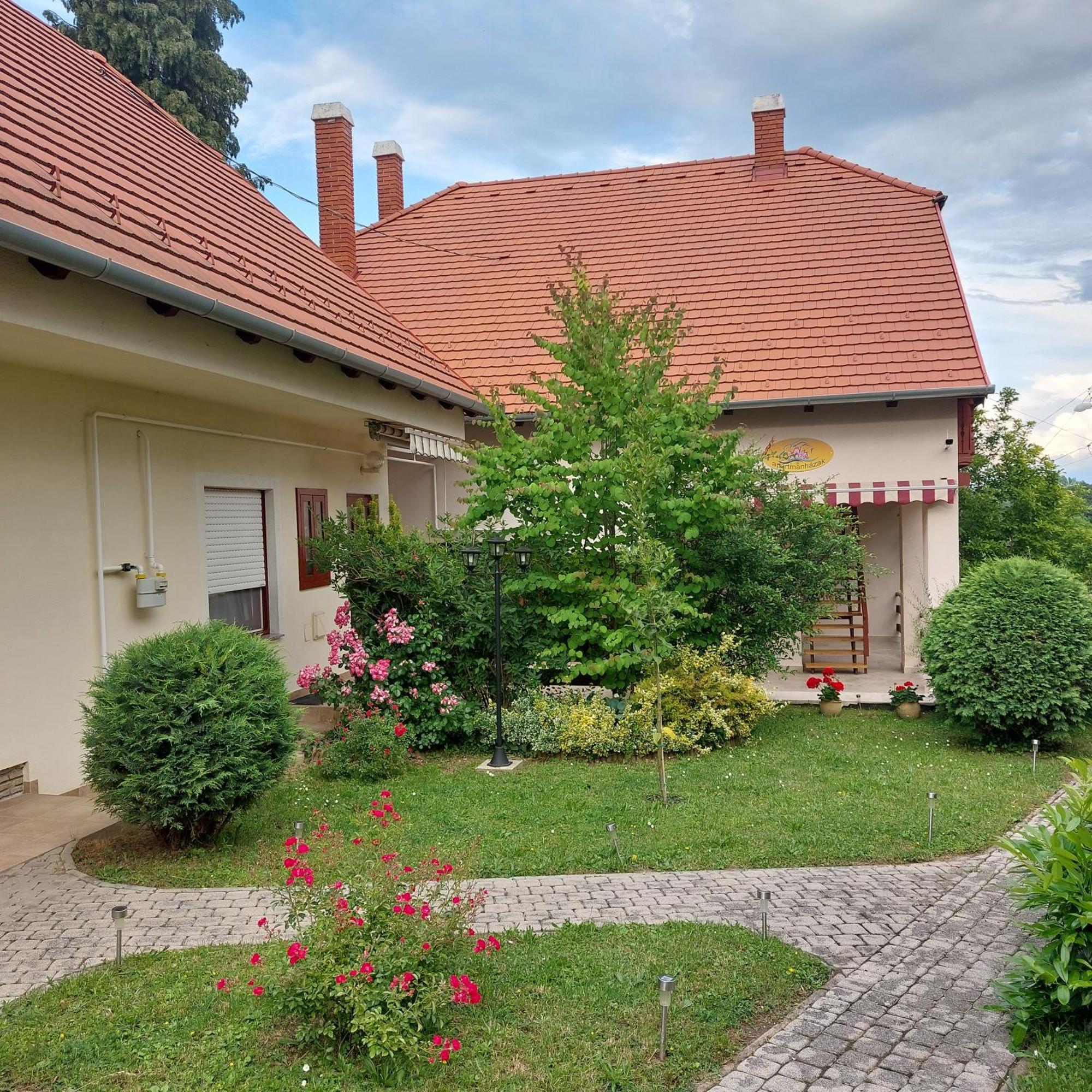Erika Apartmanházak Hévíz Exterior foto