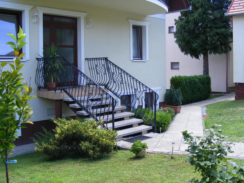 Erika Apartmanházak Hévíz Exterior foto