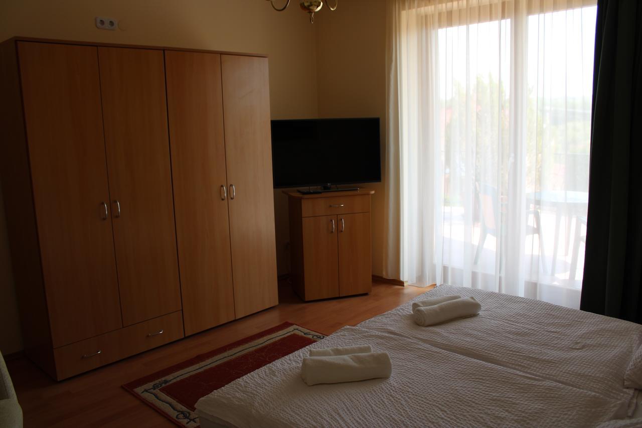 Erika Apartmanházak Hévíz Exterior foto